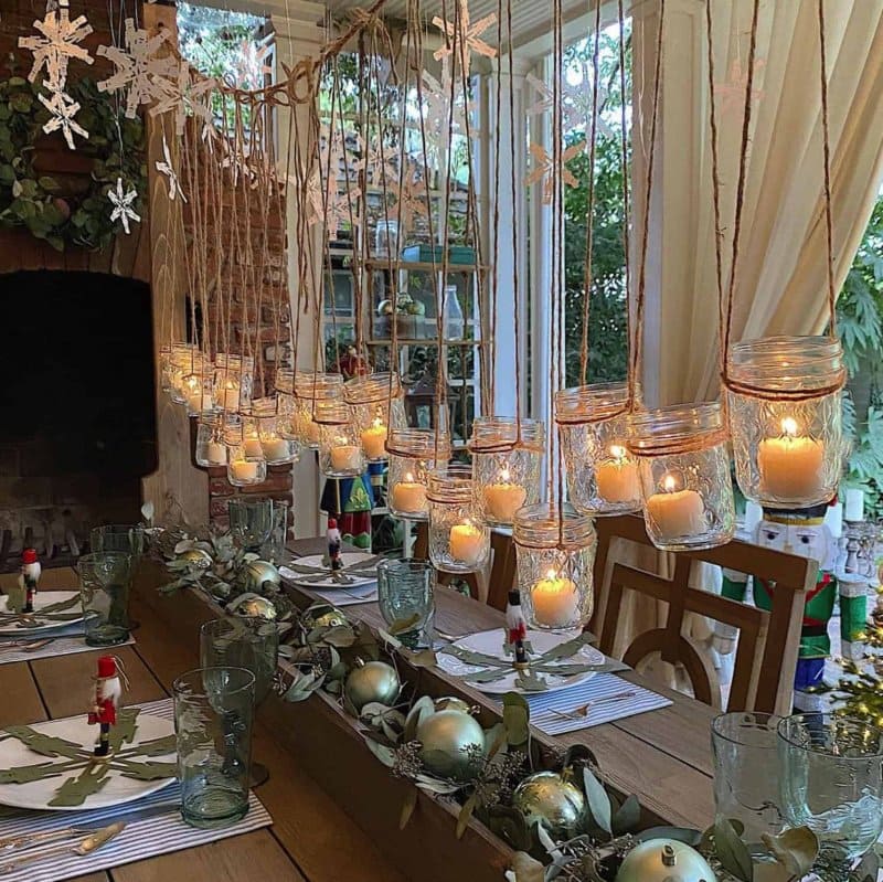 Сервірування столу на Новий рік 2026: як створити святкову магію candles 1, 27, Сервірування столу на Новий рік 2026: як створити святкову магію Сервірування столу