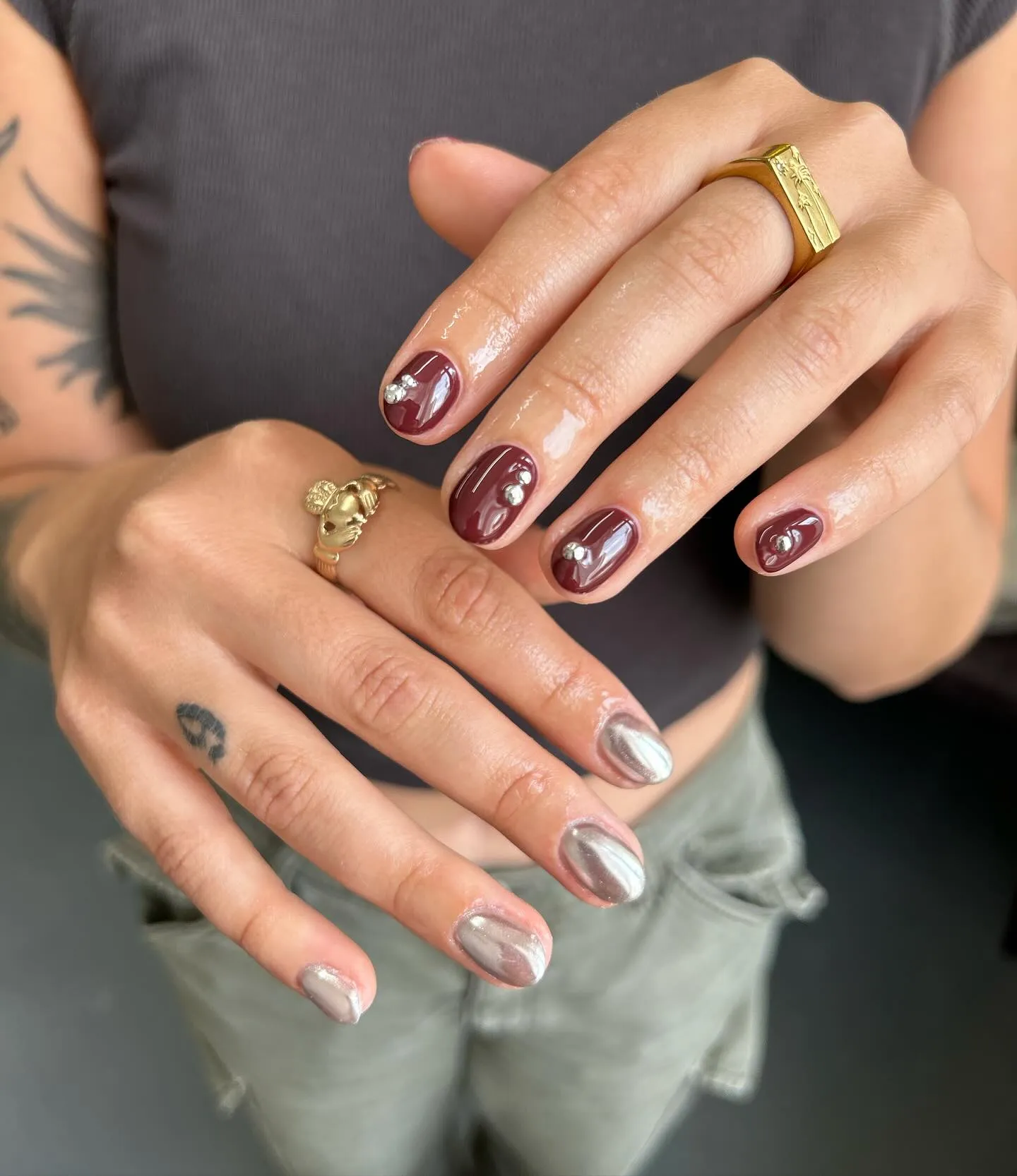 Манікюр мигдаль: розкішні та сміливі тенденції сезону (55 фото) chrome5, 14, Манікюр мигдаль: розкішні та сміливі тенденції сезону (55 фото) Мигдаль манікюр