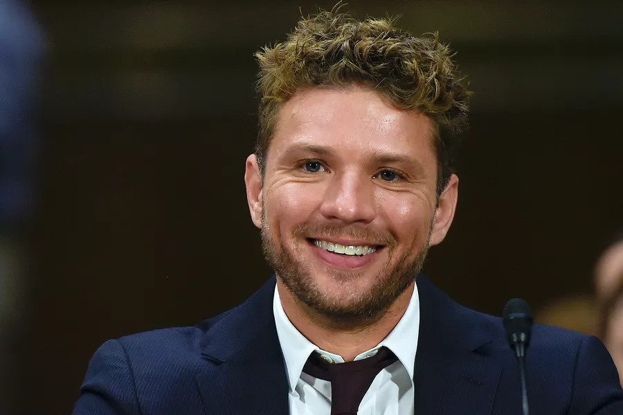 Чоловічі кучері під контролем: модні стрижки 2025 crew cut, 5, Чоловічі кучері під контролем: модні стрижки 2025 стрижки на кучеряве