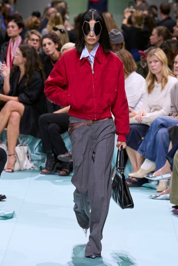 Найактуальніші моделі та забарвлення жіночих курток на весну 2026 року! Фото cvet3 2, 46, Найактуальніші моделі та забарвлення жіночих курток на весну 2026 року! Фото куртки