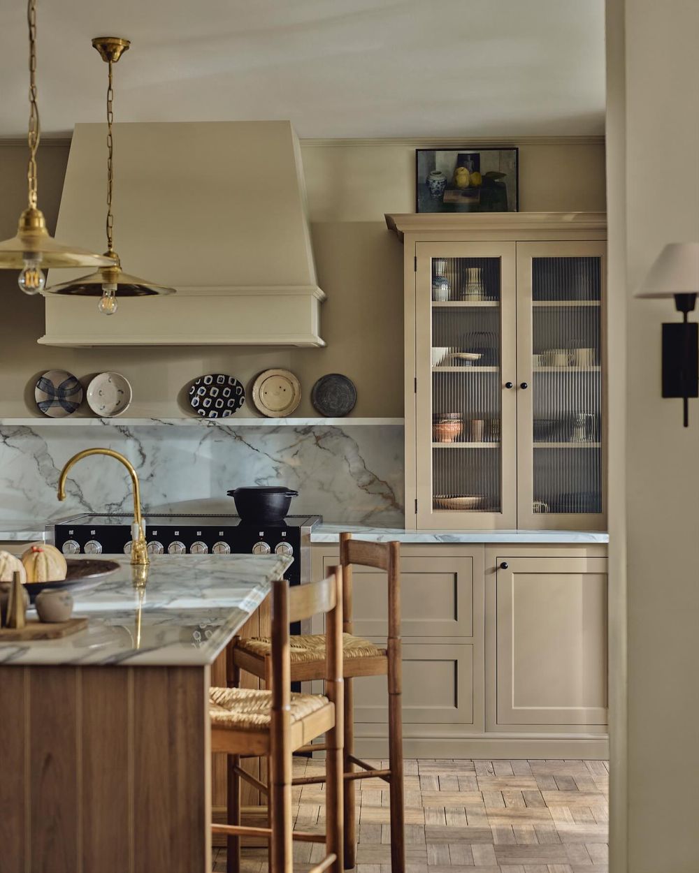 Тренди кухонь 2026 – обов'язкові ідеї для кухні мрії (фото) cvet4 1, 44, Тренди кухонь 2026 – обов'язкові ідеї для кухні мрії (фото) дизайн кухонь