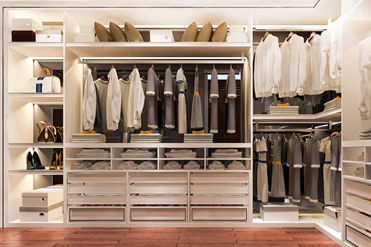 Сравнение: гардероб под заказ или готовый шкаф — что лучше? , 4, Сравнение: гардероб под заказ или готовый шкаф — что лучше? IPhone 15