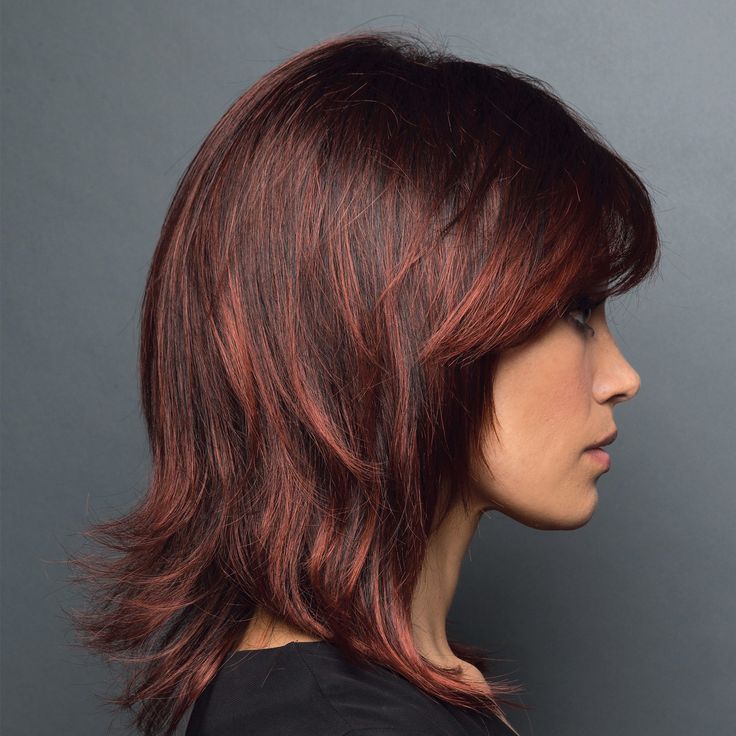 Модні жіночі стрижки з чубчиком на середнє волосся: за типом волосся та формою обличчя. Назви з фото garson, 30, Модні жіночі стрижки з чубчиком на середнє волосся: за типом волосся та формою обличчя. Назви з фото стрижки с челкой