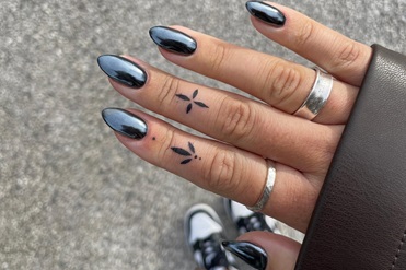 125 дивовижних ідей манікюру на осінь-2025: тренди, фото , 8, 125 дивовижних ідей манікюру на осінь-2025: тренди, фото сатин