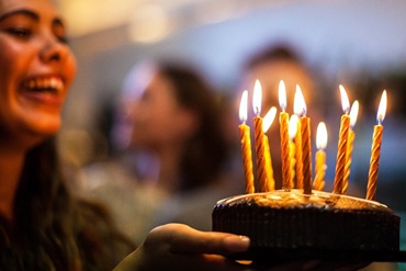 Щирі та прикольні привітання з Днем народження жінці-колезі , 74, Щирі та прикольні привітання з Днем народження жінці-колезі шапки