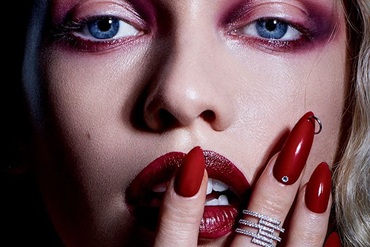 glavn 81, 23, Грошовий манікюр на лютий 2026: як активувати енергію багатства Як повісити гірлянду