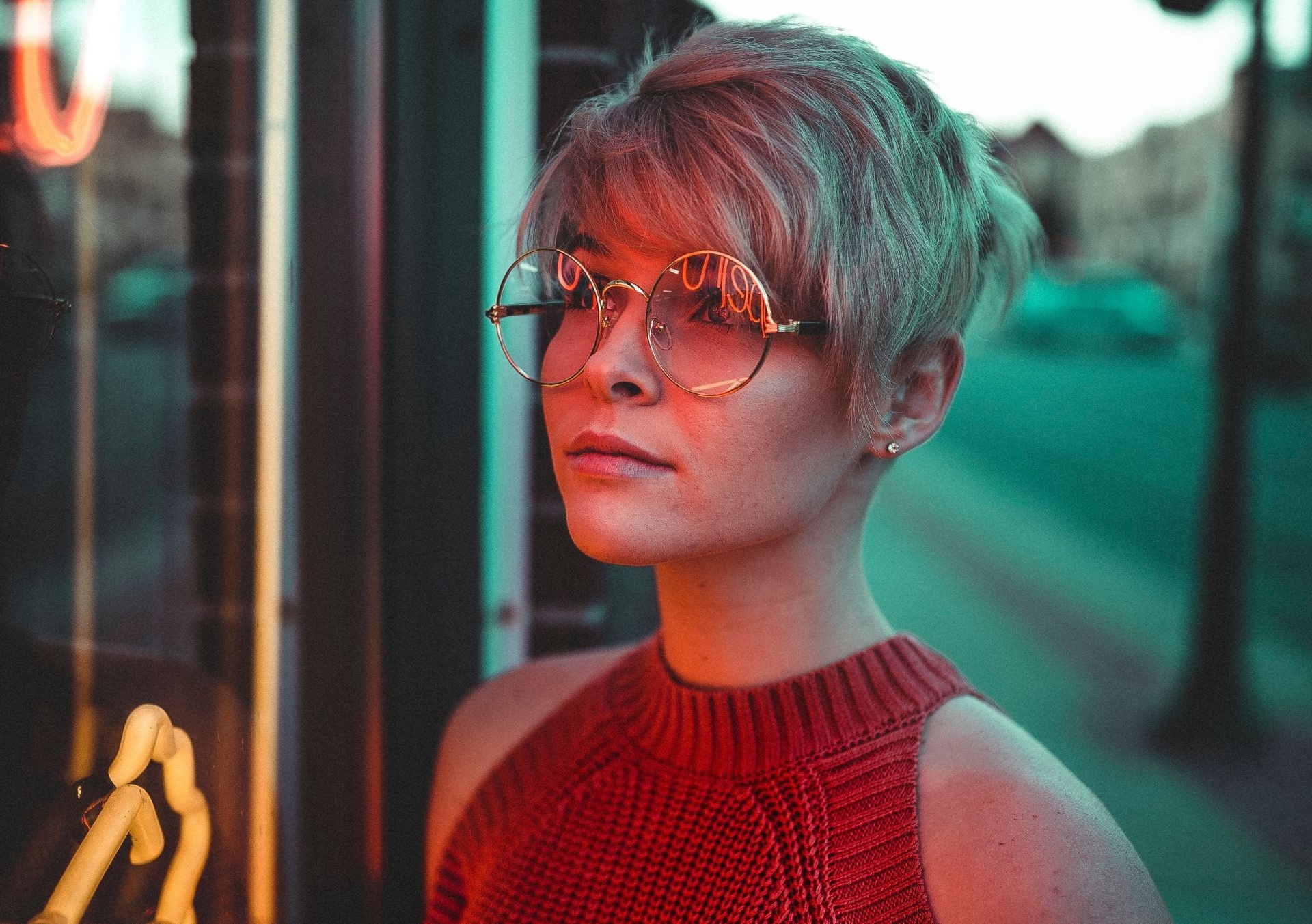 Короткі жіночі стрижки з чубчиком, які варто спробувати цього року! Назви з фото glavn2 8, 1, Короткі жіночі стрижки з чубчиком, які варто спробувати цього року! Назви з фото стрижки с челкой