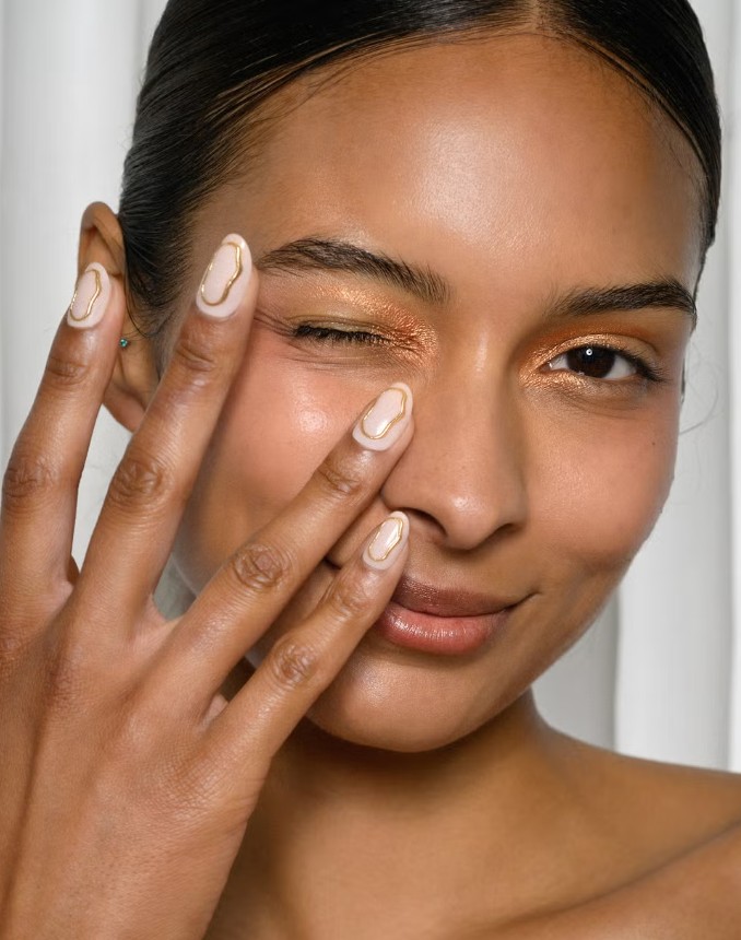 Магніт для грошей: ідеальний грошовий манікюр на листопад 2025 року. gold 2, 22, Магніт для грошей: ідеальний грошовий манікюр на листопад 2025 року. Грошовий манікюр