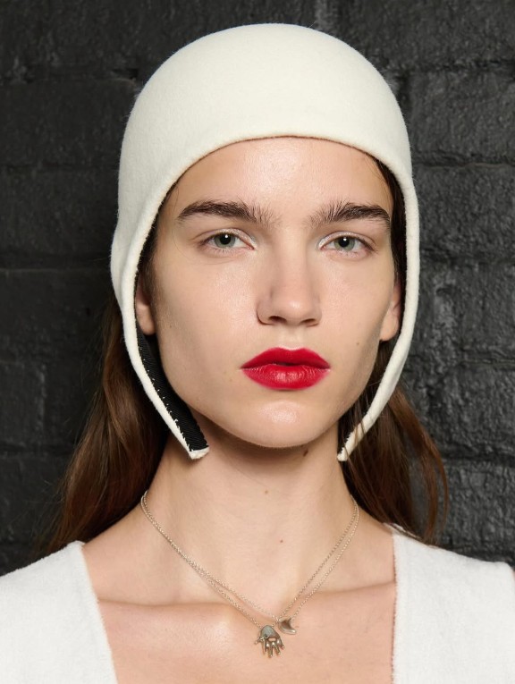 Губи, стрілки, сяйво – головні тренди макіяжу 2026 golye3, 20, Губи, стрілки, сяйво – головні тренди макіяжу 2026 макияж