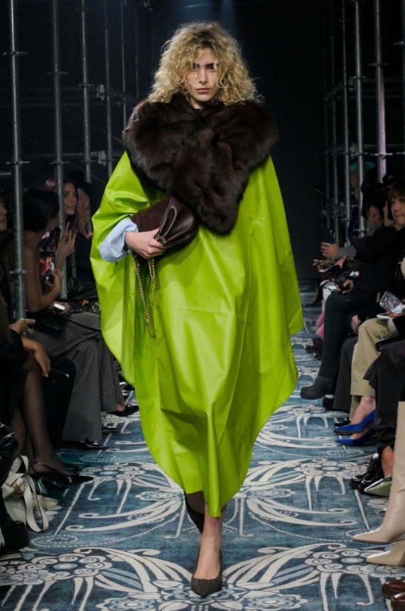 Модний код осені-зими 2025/2026: головні тренди жіночого одягу green5, 5, Модний код осені-зими 2025/2026: головні тренди жіночого одягу тренды