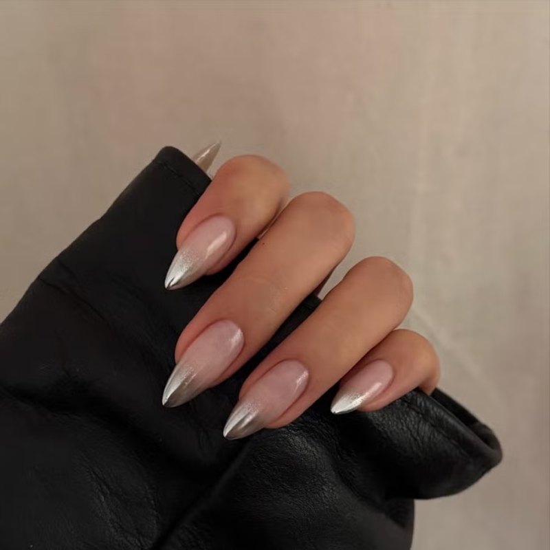 grey4, 14, Денежный маникюр на январь 2026: привлекаем деньги и успех маникюр на январь 2026