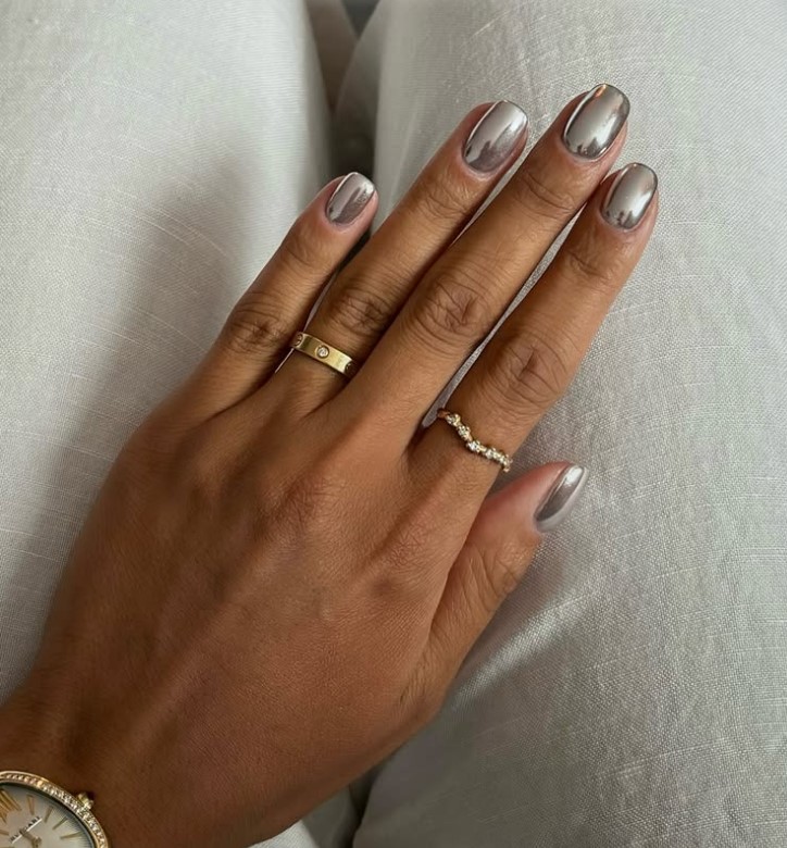 Який манкіюр у моді цієї зими? Класика, тренди, новинки – 75 фото hrom, 16, Який манкіюр у моді цієї зими? Класика, тренди, новинки – 75 фото маникюр