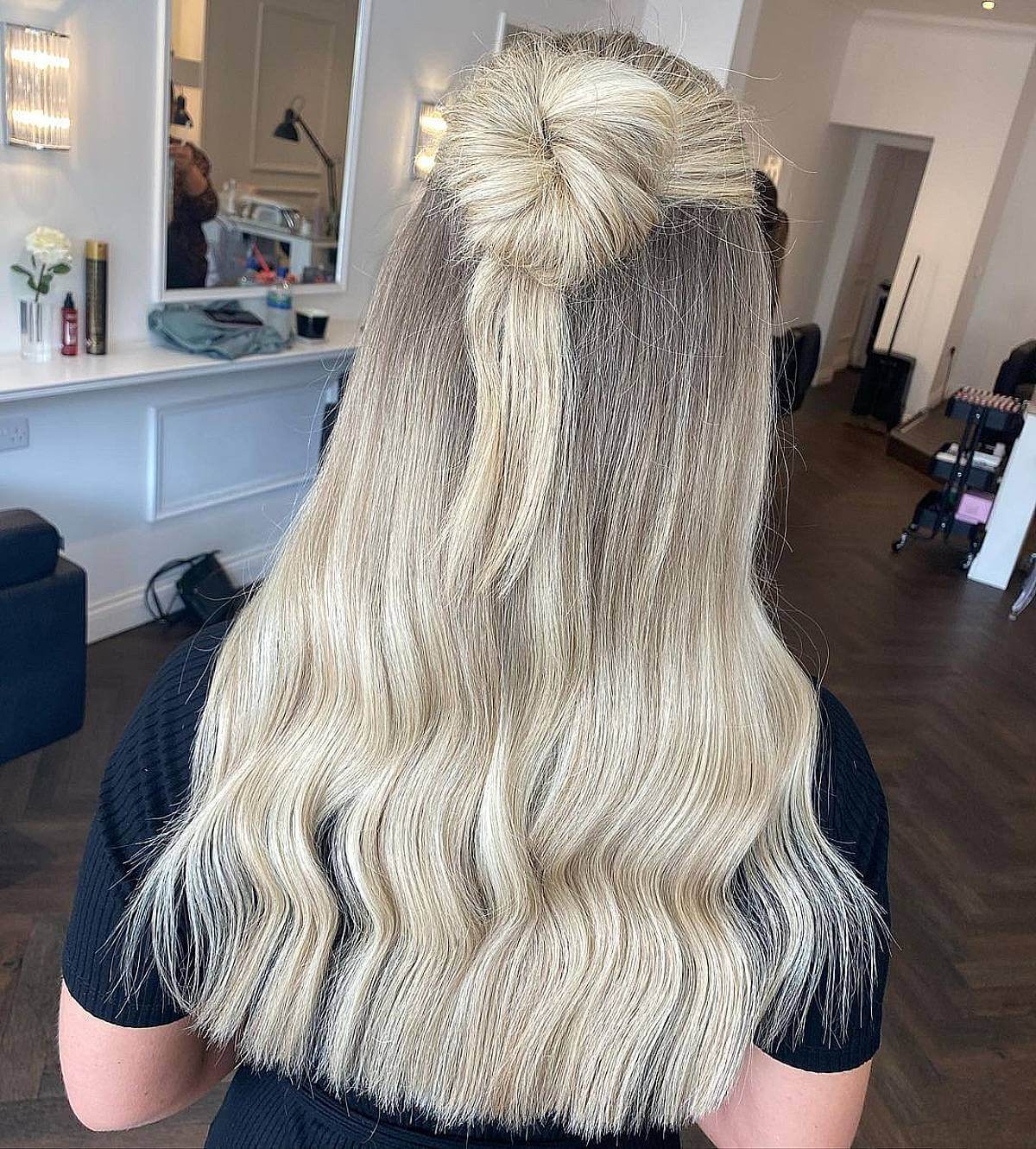 Стрижки для дівчаток-підлітків: яскраві, зручні та оригінальні. Назви з фото hvost verhnij, 49, Стрижки для дівчаток-підлітків: яскраві, зручні та оригінальні. Назви з фото стрижки для дівчаток-підлітків