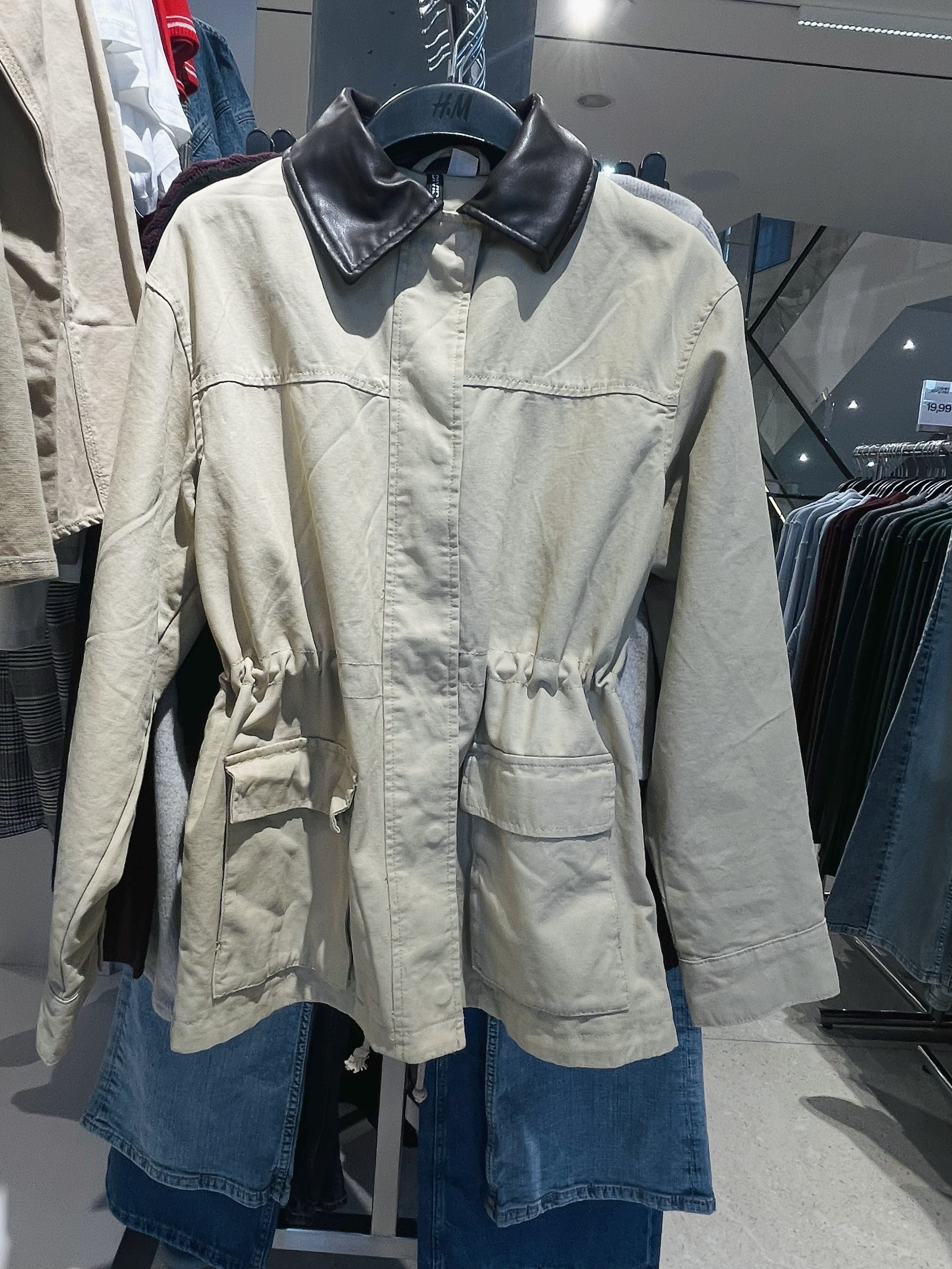 Тренди жіночих курток сезону осінь-зима 2025/2026: огляд модних магазинів img 3488 1, 25, Тренди жіночих курток сезону осінь-зима 2025/2026: огляд модних магазинів куртки