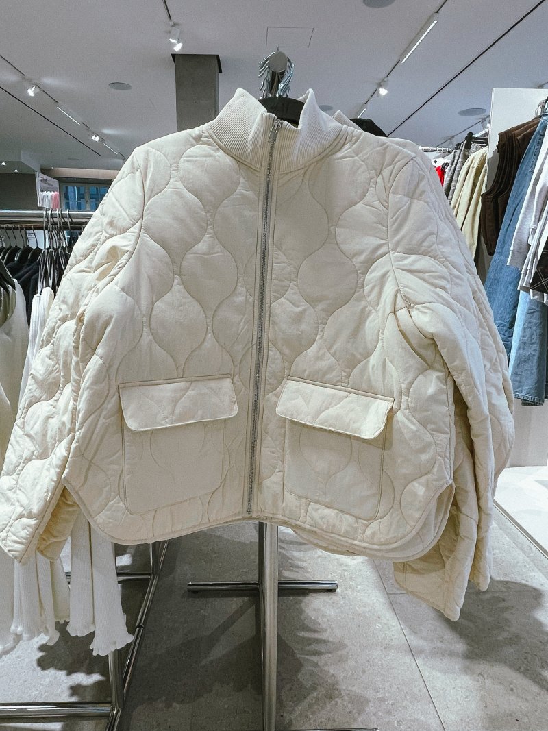 Тренди жіночих курток сезону осінь-зима 2025/2026: огляд модних магазинів img 3491 2 1, 17, Тренди жіночих курток сезону осінь-зима 2025/2026: огляд модних магазинів куртки