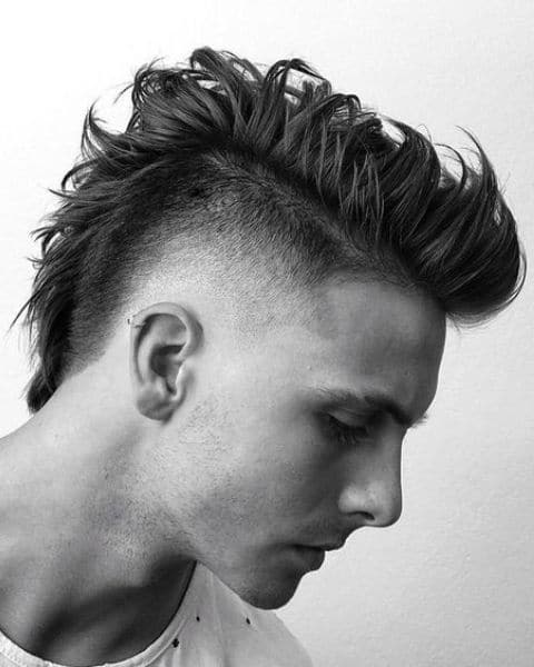 Стрижки для мужчин с разными типами и стадиями облысения: названия, фото irokez 1, 23, Стрижки для мужчин с разными типами и стадиями облысения: названия, фото стрижки для лысых