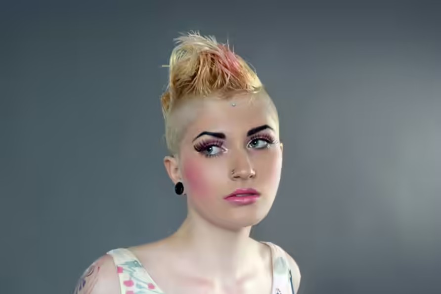 Стрижки для дівчаток-підлітків: яскраві, зручні та оригінальні. Назви з фото irokez 2, 5, Стрижки для дівчаток-підлітків: яскраві, зручні та оригінальні. Назви з фото стрижки для дівчаток-підлітків