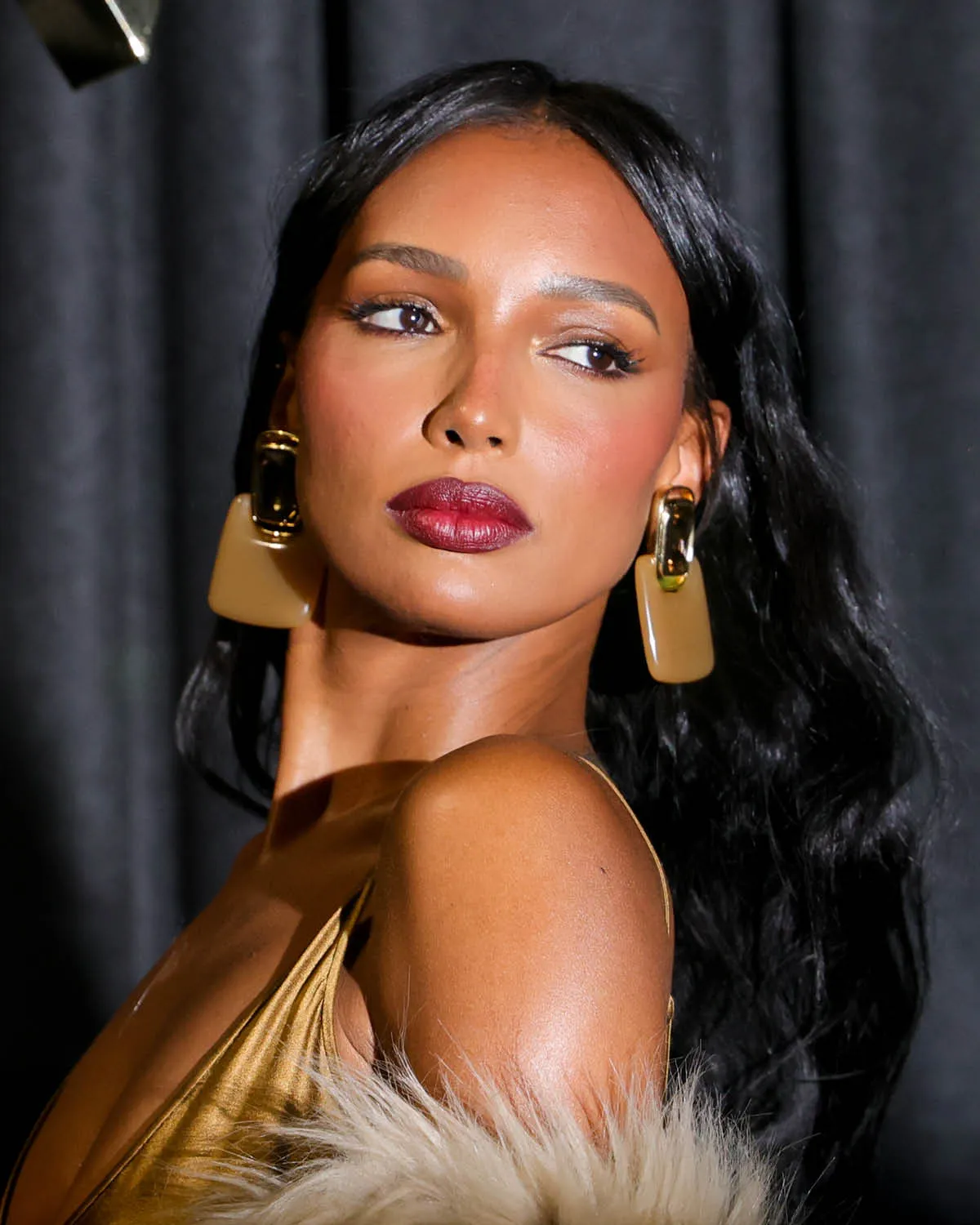 Губи, стрілки, сяйво – головні тренди макіяжу 2026 jagodnye guby, 10, Губи, стрілки, сяйво – головні тренди макіяжу 2026 макияж