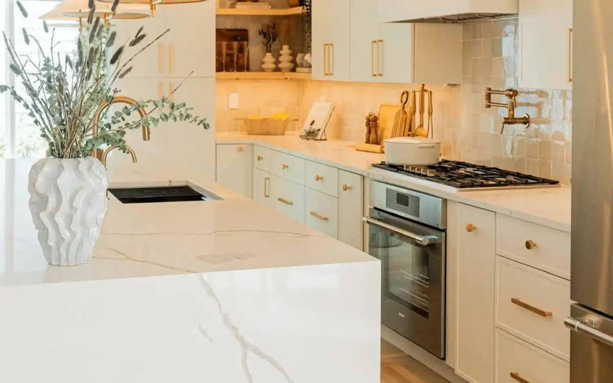 Тренди кухонь 2026 – обов'язкові ідеї для кухні мрії (фото) klassika2, 24, Тренди кухонь 2026 – обов'язкові ідеї для кухні мрії (фото) дизайн кухонь