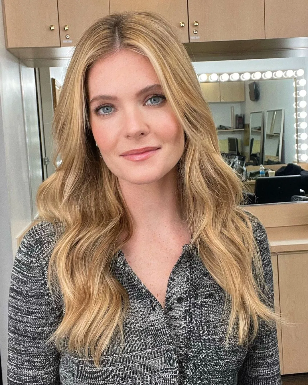 З цими кольорами волосся ви зробите фурор у 2026 році! Модні фарбування, техніки та відтінки klubnichnyj blond, 31, З цими кольорами волосся ви зробите фурор у 2026 році! Модні фарбування, техніки та відтінки окрашивание волос