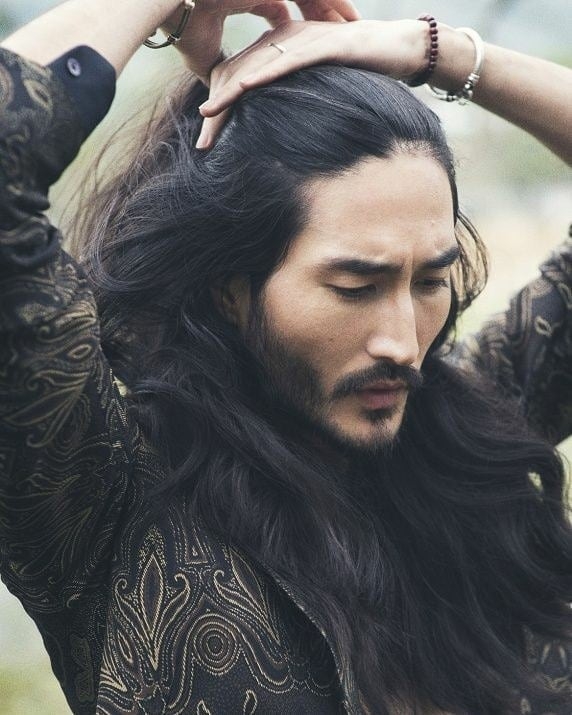 Зухвалі та солідні чоловічі стрижки на довге волосся: назви з фото. Як вибрати відповідну? koreja2, 39, Зухвалі та солідні чоловічі стрижки на довге волосся: назви з фото. Як вибрати відповідну? длинные волосы
