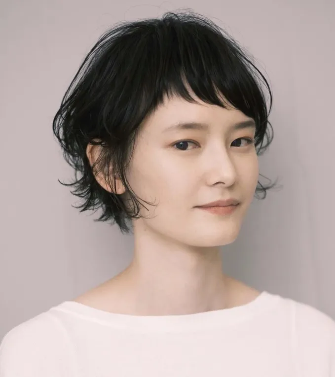 Короткі жіночі стрижки з чубчиком, які варто спробувати цього року! Назви з фото koreja2, 53, Короткі жіночі стрижки з чубчиком, які варто спробувати цього року! Назви з фото стрижки с челкой