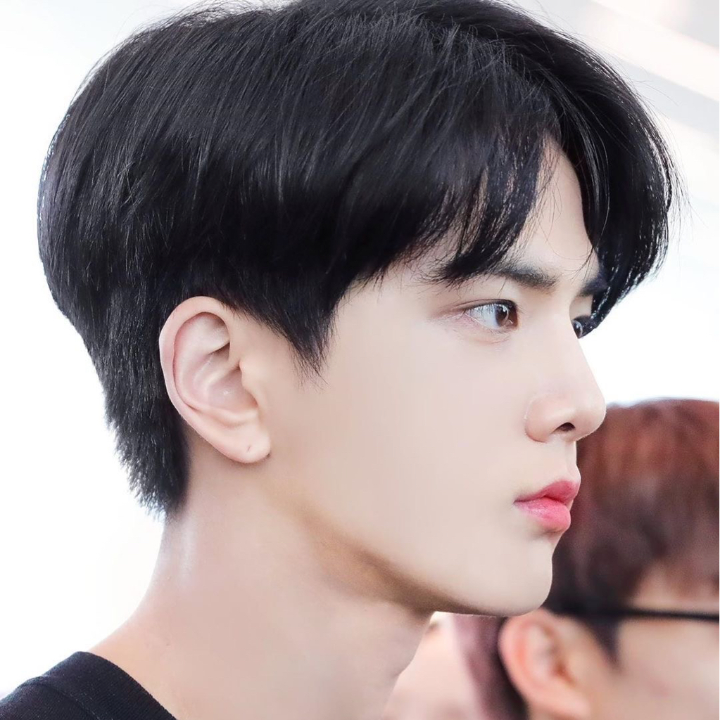 Вся увага на чубчик: найвиразніші чоловічі стрижки року, фото korejskaja, 9, Вся увага на чубчик: найвиразніші чоловічі стрижки року, фото стрижки с челкой