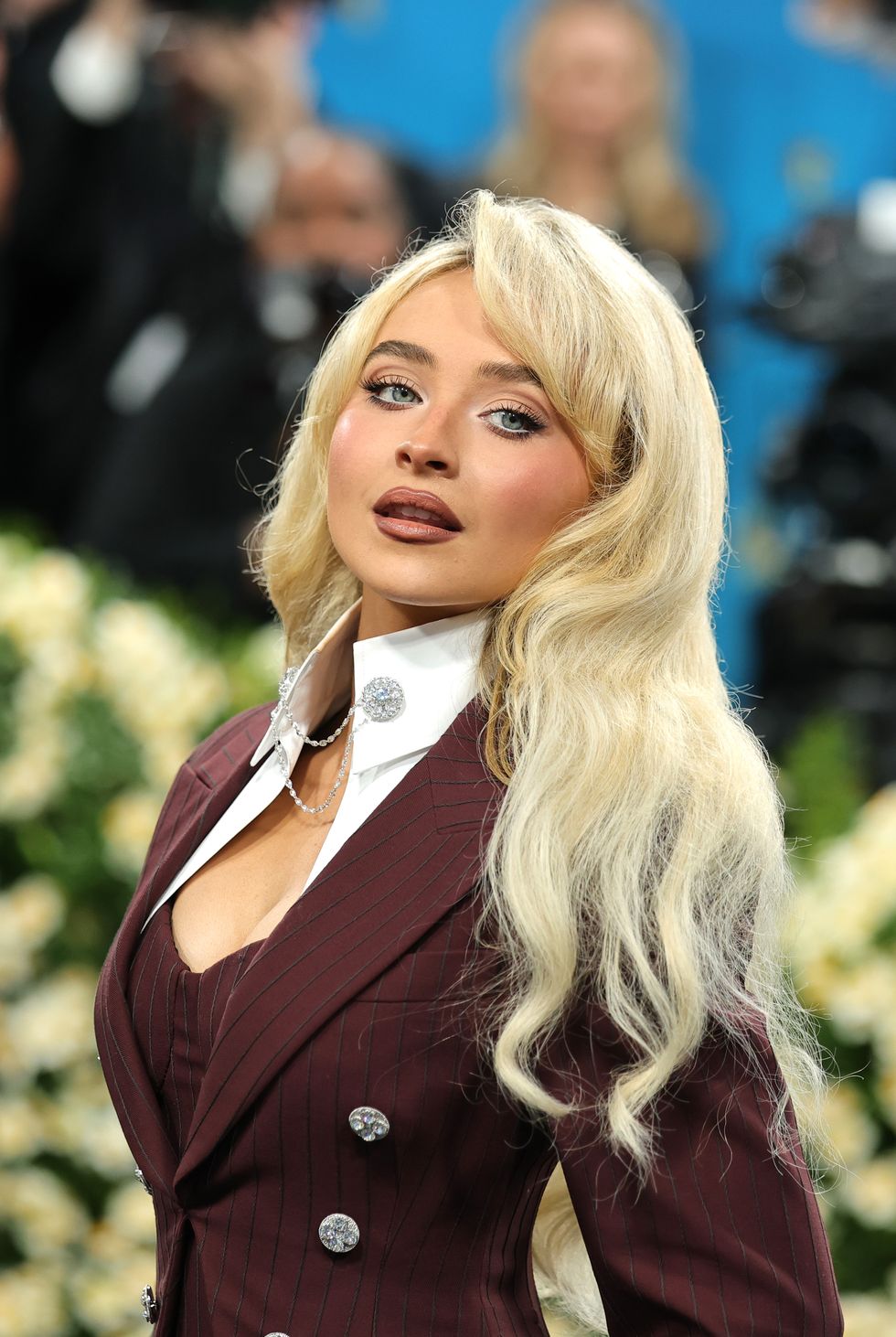 Губи, стрілки, сяйво – головні тренди макіяжу 2026 korichnevyj2 1, 4, Губи, стрілки, сяйво – головні тренди макіяжу 2026 макияж