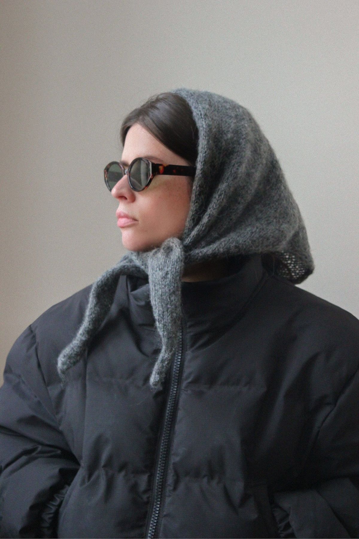 Трендові жіночі шапки осінь-зима 2025-2026: від біні до капора kosunka, 12, Трендові жіночі шапки осінь-зима 2025-2026: від біні до капора шапки