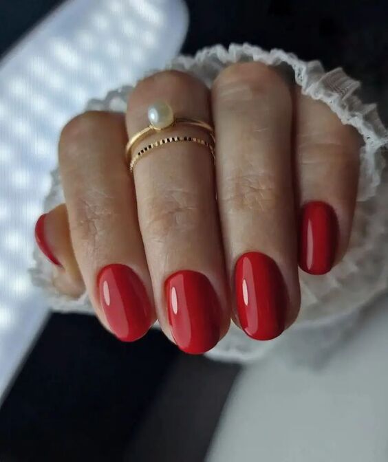 Чим позначиться 2026 у сфері нейл-дизайну? Тенденції у манікюрі, новинки+85 фото krasnyj, 42, Чим позначиться 2026 у сфері нейл-дизайну? Тенденції у манікюрі, новинки+85 фото дизайн