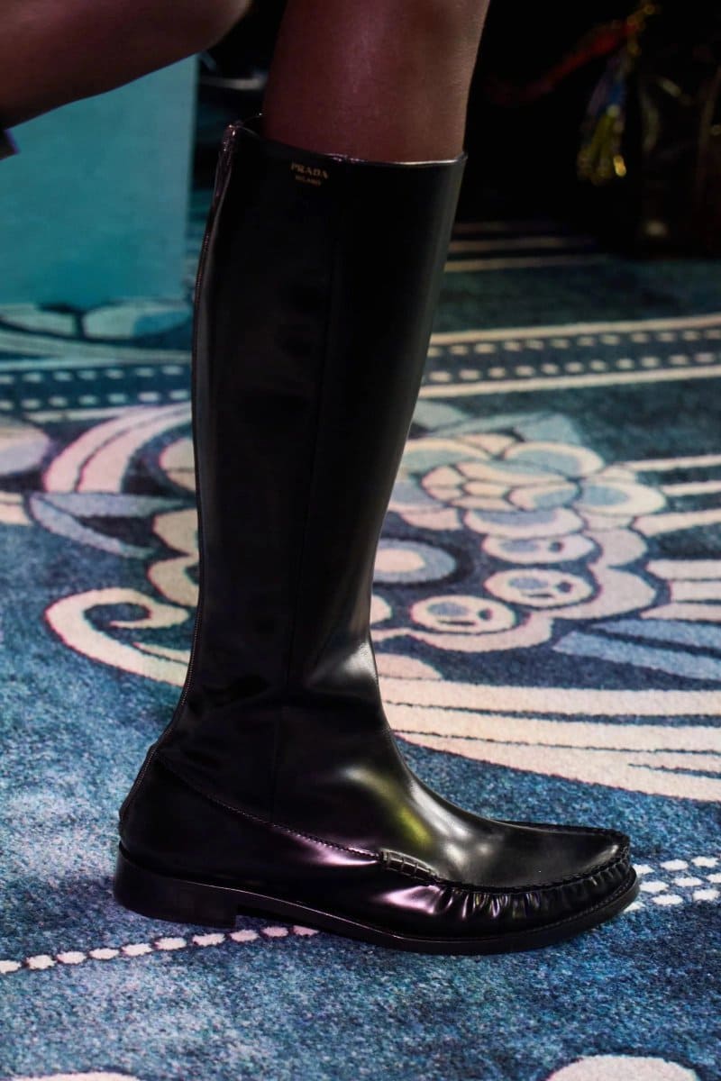 Модне жіноче взуття зима 2026: від чобіт-панчох до мілітарі lofers2, 12, Модне жіноче взуття зима 2026: від чобіт-панчох до мілітарі взуття