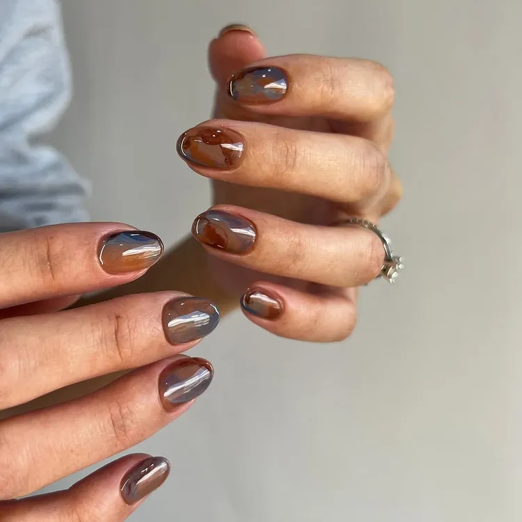 Манікюр мигдаль: розкішні та сміливі тенденції сезону (55 фото) marmour, 17, Манікюр мигдаль: розкішні та сміливі тенденції сезону (55 фото) Мигдаль манікюр