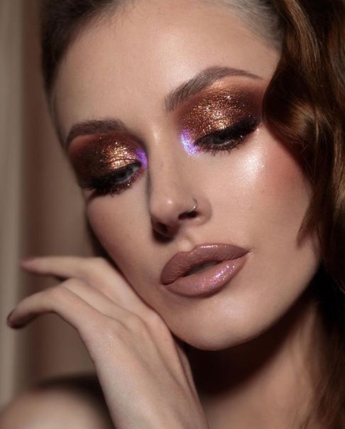 Губи, стрілки, сяйво – головні тренди макіяжу 2026 metall 1, 14, Губи, стрілки, сяйво – головні тренди макіяжу 2026 макияж