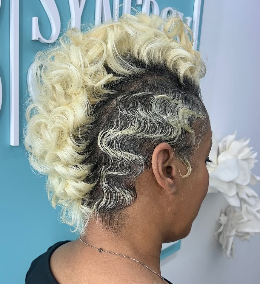 Кращі стрижки для кучериків у 2026 році: вибираємо за типом обличчя та довжиною волосся. mogavk 1, 16, Кращі стрижки для кучериків у 2026 році: вибираємо за типом обличчя та довжиною волосся. стрижки