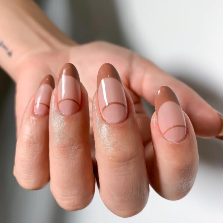 Чим позначиться 2026 у сфері нейл-дизайну? Тенденції у манікюрі, новинки+85 фото mokka11 e1737903026389, 22, Чим позначиться 2026 у сфері нейл-дизайну? Тенденції у манікюрі, новинки+85 фото дизайн