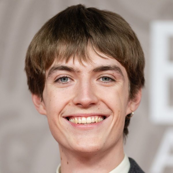 Які чоловічі зачіски середньої довжини зараз в моді? Назви подовжених стрижок+фото mop2, 37, Які чоловічі зачіски середньої довжини зараз в моді? Назви подовжених стрижок+фото мужские стрижки