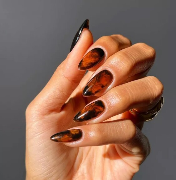 Чим позначиться 2026 у сфері нейл-дизайну? Тенденції у манікюрі, новинки+85 фото mramor4, 81, Чим позначиться 2026 у сфері нейл-дизайну? Тенденції у манікюрі, новинки+85 фото дизайн