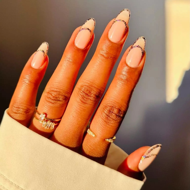 Манікюр мигдаль: розкішні та сміливі тенденції сезону (55 фото) negative7, 1, Манікюр мигдаль: розкішні та сміливі тенденції сезону (55 фото) Мигдаль манікюр