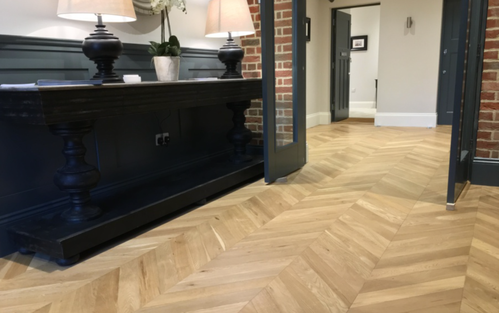 Натуральна краса паркету: стиль і комфорт у вашому інтер'єрі nyvrpfc ona9tmozuffzzppjhjxkebo4svf9 ki6aliwj2o ouunurx3xgsd tzjcviqhbttxc63mnyphy1f3qoytvrq3a, 1, Натуральна краса паркету: стиль і комфорт у вашому інтер'єрі паркет