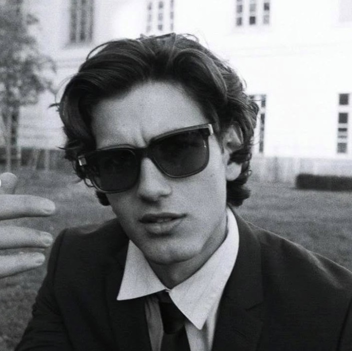 Які чоловічі зачіски середньої довжини зараз в моді? Назви подовжених стрижок+фото old10, 42, Які чоловічі зачіски середньої довжини зараз в моді? Назви подовжених стрижок+фото мужские стрижки