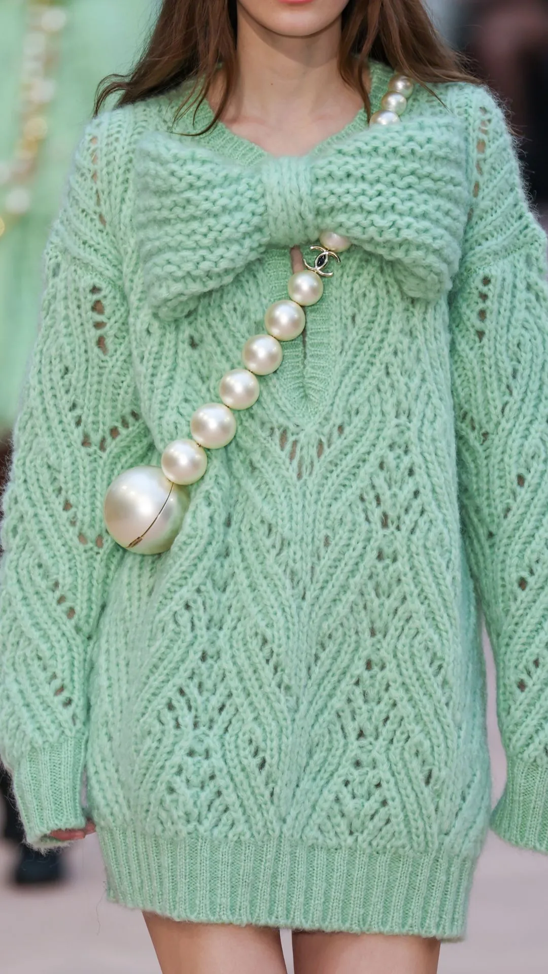 Модний код осені-зими 2025/2026: головні тренди жіночого одягу pearl2, 35, Модний код осені-зими 2025/2026: головні тренди жіночого одягу тренды