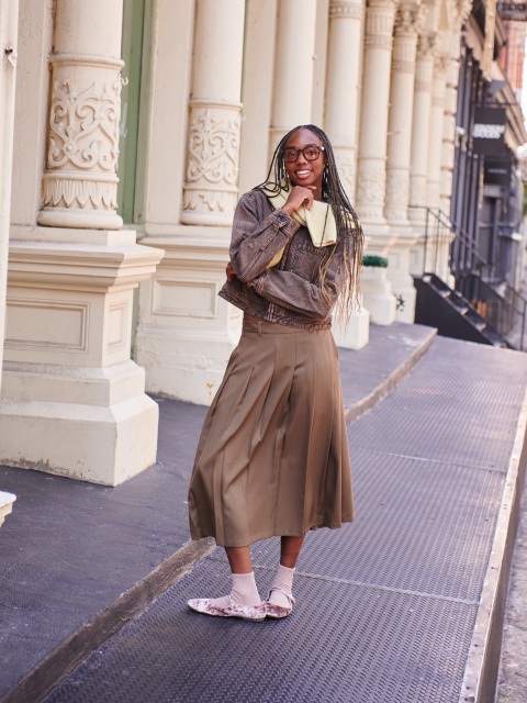 Спідниця-міді - тренд 2026: види, як підібрати по фігурі. З чим носити атласну та джинсову спідниці-міді? plisse 1, 44, Спідниця-міді - тренд 2026: види, як підібрати по фігурі. З чим носити атласну та джинсову спідниці-міді? міді