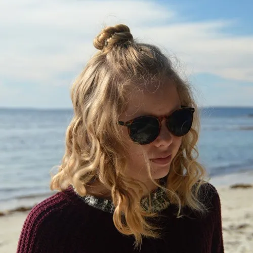 Стрижки для дівчаток-підлітків: яскраві, зручні та оригінальні. Назви з фото poluraspushhen, 50, Стрижки для дівчаток-підлітків: яскраві, зручні та оригінальні. Назви з фото стрижки для дівчаток-підлітків