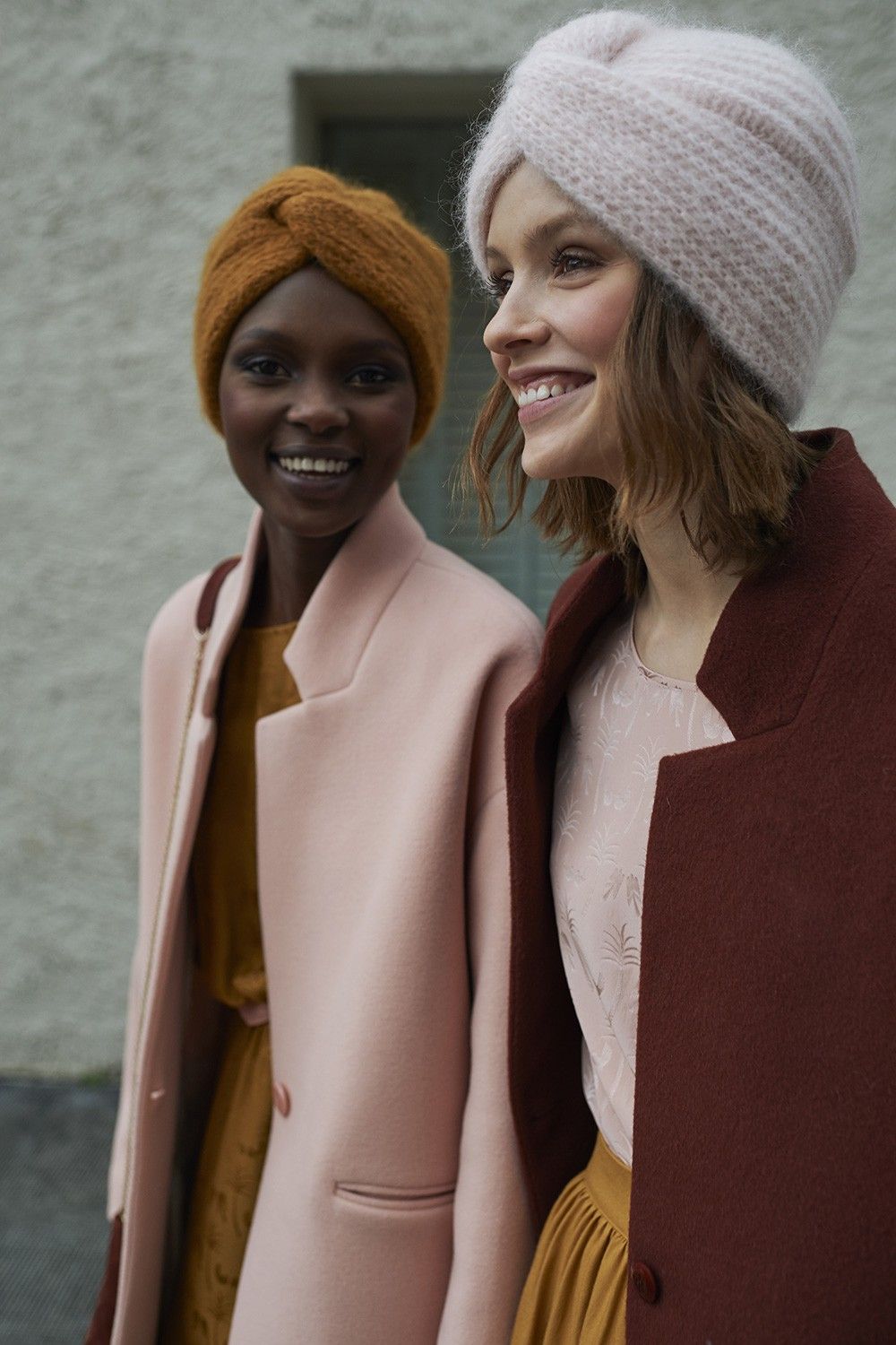 Трендові жіночі шапки осінь-зима 2025-2026: від біні до капора povjazka2, 11, Трендові жіночі шапки осінь-зима 2025-2026: від біні до капора шапки