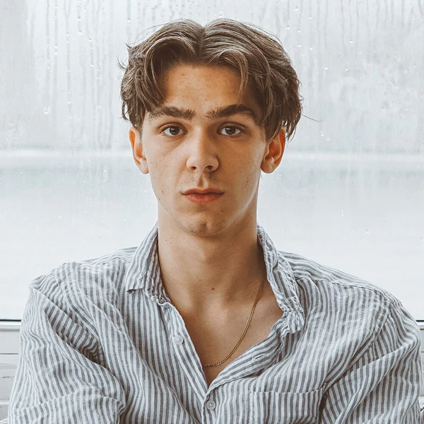 Які чоловічі зачіски середньої довжини зараз в моді? Назви подовжених стрижок+фото prjamoj probor, 56, Які чоловічі зачіски середньої довжини зараз в моді? Назви подовжених стрижок+фото мужские стрижки