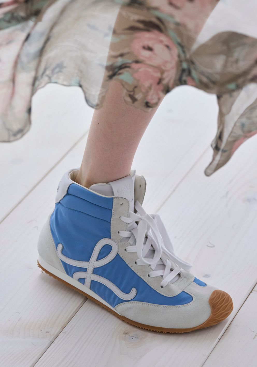 Будь у тренді: які жіночі кросівки в моді у 2026 році retro12, 12, Будь у тренді: які жіночі кросівки в моді у 2026 році женские кроссовки