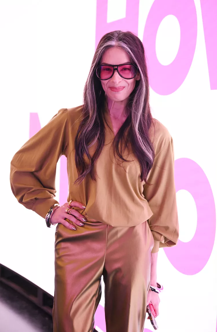 Омолоджуючі стрижки для жінок після 50 років на коротке та середнє волосся sedye, 16, Омолоджуючі стрижки для жінок після 50 років на коротке та середнє волосся Омолоджуючі стрижки