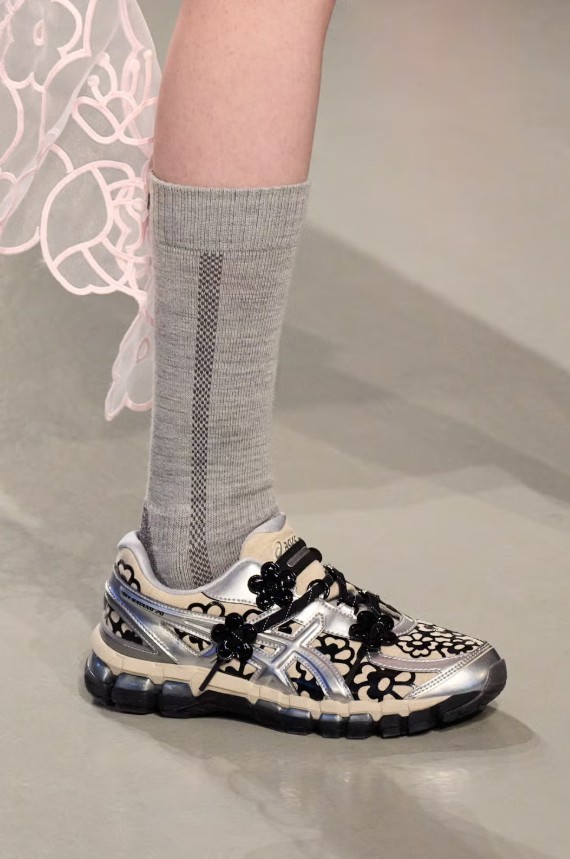 Що купити на осінь 2025: головні тренди жіночого взуття sneaker1, 40, Що купити на осінь 2025: головні тренди жіночого взуття Жіноче взуття