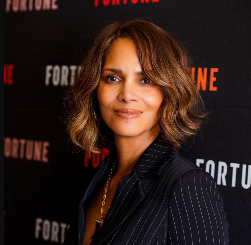 Омолоджуючі стрижки для жінок після 50 років на коротке та середнє волосся tekstur srednjaja, 1, Омолоджуючі стрижки для жінок після 50 років на коротке та середнє волосся Омолоджуючі стрижки