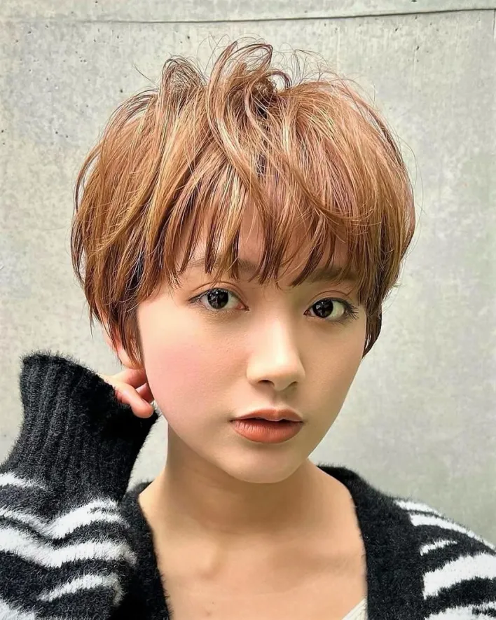 Короткі жіночі стрижки з чубчиком, які варто спробувати цього року! Назви з фото tomboj, 44, Короткі жіночі стрижки з чубчиком, які варто спробувати цього року! Назви з фото стрижки с челкой